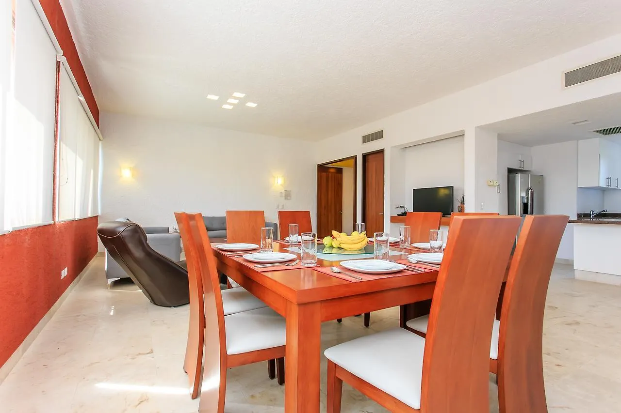 Private Pool Penthouse, Bikes Plus Resort Pool Onsite! Playa del Carmen Apartment